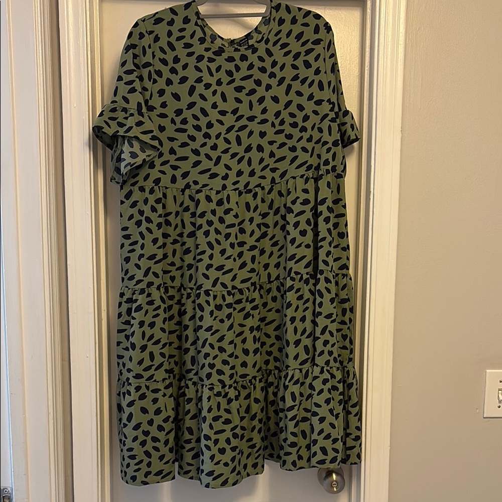 SHEIN Green and Black Mini Dress